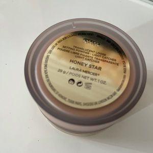 Laura Mercier Light Catcher Translucent Powder
